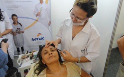 Centro de Educação Profissional de Imperatriz realiza Semana da Mulher em shopping da cidade