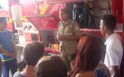 Alunos do curso Técnico em Segurança do Trabalho visitam Corpo de Bombeiros