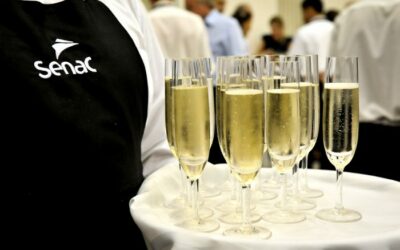 Inscrições abertas no curso de Garçom pelo Programa Senac de Gratuidade