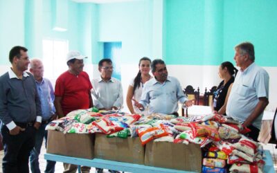 Asilo recebe alimentos arrecadados em caminhada promovida pelo Senac