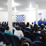 Jovens aprendizes participam de palestra com presidente do Grupo Carvalho 