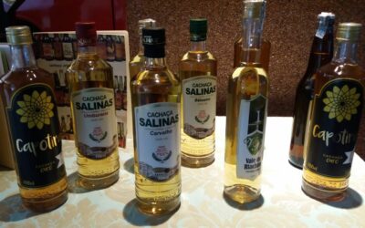 Dia da cachaça é comemorado no Restaurante Escola