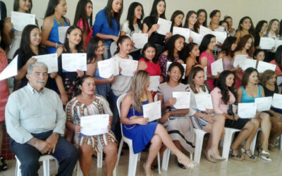 Mais de 70 alunos da Carreta Escola de Moda e Beleza foram certificados em São Domingos do Maranhão