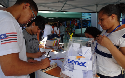 Feira das Profissões e Carreiras reúne estudantes e Instituições de Ensino