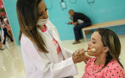 Projeto sensibiliza alunos em campanha contra o câncer de mama e de próstata