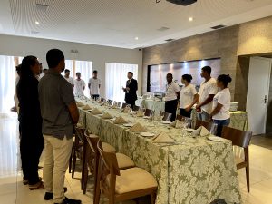 Leia mais sobre o artigo De Paulino Neves para São Luís: alunos do Curso de Garçom tem aula prática no Restaurante-Escola
