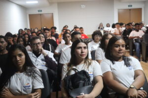 Leia mais sobre o artigo Ciclo de Palestras no CEP São Luís inspira alunos com empreendedores locais