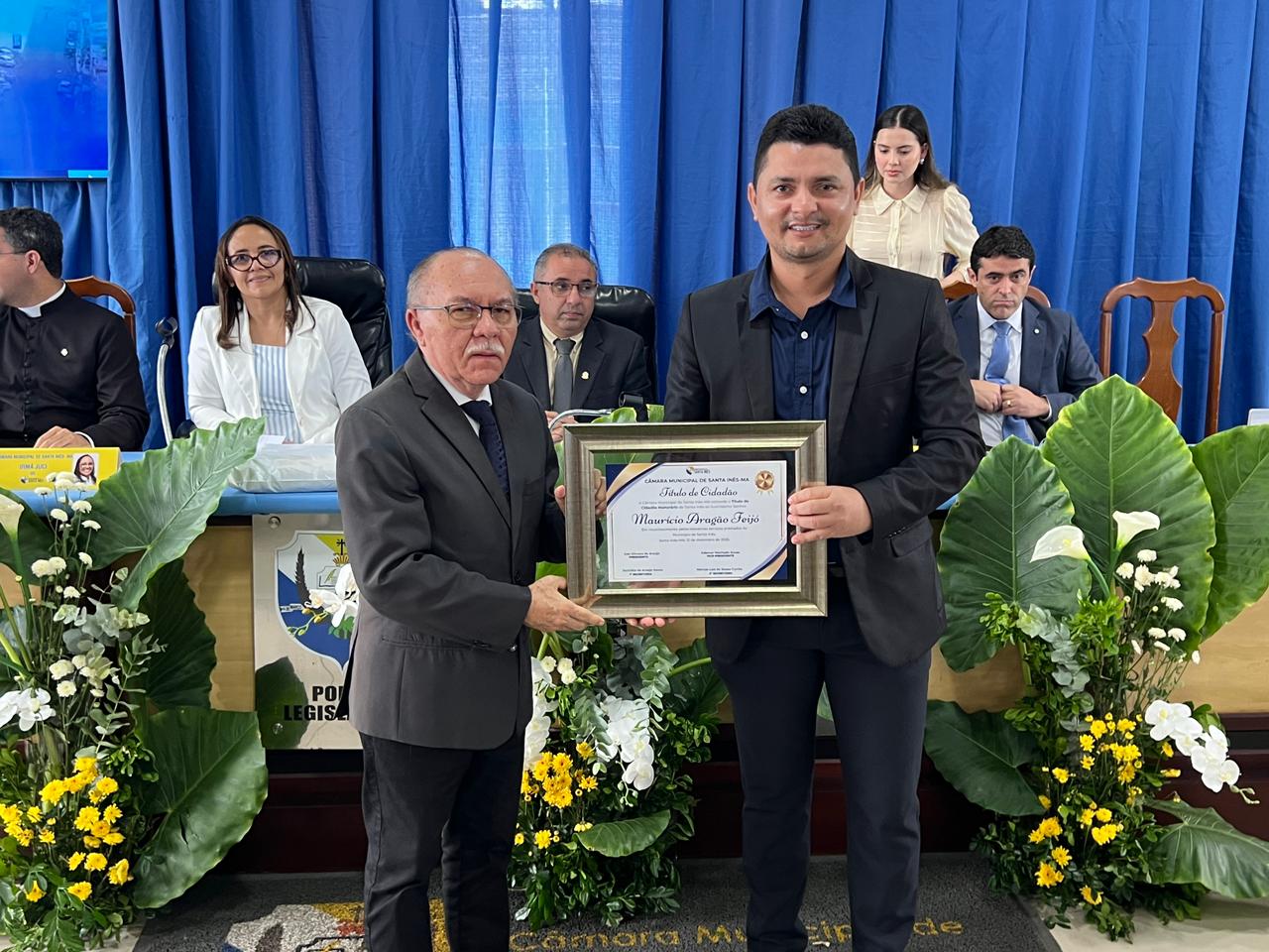 No momento, você está visualizando Sistema Comércio cumpre agenda em Santa Inês e Presidente recebe Título de Cidadão